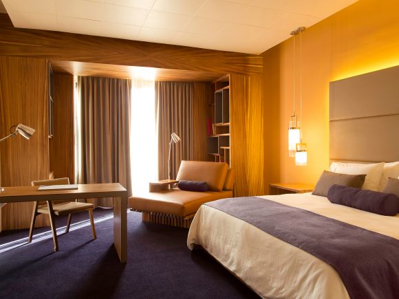 Liliana Barraza - Creative Product Photography